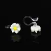 Pendientes de Resina Lindos de Verano Japoneses y Coreanos Margarita No Alérgicos Pendientes Anti-bloqueo Estilo Dulce de Nicho Pendientes Versátiles