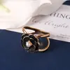 Hebilla para bufanda de seda perlada estilo coreano, sencilla y moderna, camelia, chal, hebilla decorativa, esquina, camiseta, cinturón, hebilla anudada, lista para la venta
