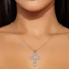 Colar de Cruz de Diamantes por Atacado Cruz Europeia e Americana Transfronteiriça Pingente de Liga Personalizado Luxo Leve Nicho Versátil Joia Colar Feminino
