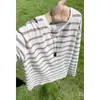Chegada Nova Outono 2026 Estilo Hong Kong Camiseta Oversized Listrada Gola Redonda M-5X HT26727-TeP26