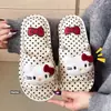 Chinelos de casa da Hello Kitty, design de desenho animado, material de linho, absorventes, fofos, adequados para todas as estações, chinelos antiderrapantes para uso interno em casa