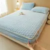Funda de Sábana de Terciopelo de Leche Engrosada Clase A Pieza Única Cubierta de Cama Acolchada de Invierno Juego de Sábanas Protector de Colchón Nuevo Estilo 2025