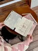 Auriculares de Dibujos Animados Galleta de Oso Adecuado para iPad Tableta Funda Protectora Mini Succión Lateral Separación Air7Y Plegable Pro Lindo