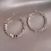 Nuevos pendientes de estilo francés, aro liso, pendientes de diseño de nicho, pendientes de lujo ligero de alta gama, pendientes de círculo grande, accesorios de pendientes electrochapados