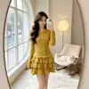 Cárdigan de manga larga estilo coreano para mujer con ribete de encaje y falda de capas, conjunto de punto extremadamente elegante para principios de otoño