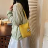 Bolso de Teléfono de Alta Gama con Patrón de Estrellas para Primavera y Verano para Mujer 2026 Nuevo Bolso Pequeño Casual Simple Versátil de Hombro Bolso Cruzado