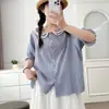 Camisa de Rayas de Manga Corta Estilo Japonés para Mujer, Colección Verano 2026, Cuello Doble con Parches de Encaje, Top Casual Versátil para Mujer