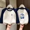 Ropa Interior Térmica para Niños Otoño/Invierno Nueva Elegante Cuello Redondo Forro Polar Ropa Cepillada para Niños Camiseta de Manga Larga con Retazos