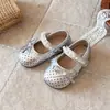 Zapatos de vestir de mujer de boca poco profunda con lunares estilo francés 2026 nuevos de primavera y verano versátiles con faldas tacón bajo Mary Jane zapatos pequeños de cuero