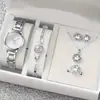 Comércio Exterior Mais Vendido Novo Tendência Quadrado Relógio Feminino Relógio Dourado Relógio Feminino Pulseira de Aço Relógio Feminino Fabricante em Estoque Atacado
