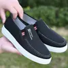 Sapatos Masculinos 2026 Primavera Sapatos Casuais Novos Leves Respiráveis Versáteis Sapatos de Lona Masculinos Slip-on Sapatos de Tecido Old Beijing