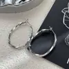 Brincos Ovais Obi Yabi Diâmetro 2,6 cm Brincos da Moda de Nicho Brincos de Estilo Frio Elegantes e Exquisitos