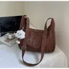 Bolsa Tote com Letras Retrô para Mulheres 2025 Nova Tendência Bolsa de Ombro de Grande Capacidade Casual Moda para o Dia a Dia Bolsa Transversal
