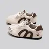 Sapatos Birkenstock para Mulheres 2026 Primavera Novo Estilo com Aumento Oculto de Altura de 6cm, Sapatos Retro com Biqueira Fechada, Sola Macia, Leves, de Cano Baixo para Mulheres 89668