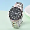 2025 Moda Serie Speedmaster Sol, Luna y Estrellas Conmemorativo Europeo Seis Pines Multifunción Cuarzo Reloj para Hombre Venta al por Mayor