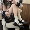 Sapatos Mary Jane de Couro Lavado Texeous Pequenos para Primavera 2025 Salto Médio Grosso Bico Redondo Fivela de Couro Sapatos de Camada Única para Mulheres