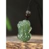 Colgante de jade pixiu de Hetian natural al por mayor de fábrica para hombres y mujeres, colgante de jade pixiu pequeño de señor supremo verde agua de lago de una generación de cabello