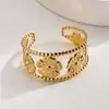 Pulseira de Flor de Metal Transfronteiriça Europeia e Americana, Design de Nicho da Moda Retrô, Pulseira Versátil, Sensação de Luxo Leve e de Alta Qualidade, Joias Femininas