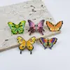 Broche de Mariposa con Forma de Dibujo Animado Transfronterizo, Adorno Metálico, Patrón Colorido, Insecto Lindo, Insignia para Ropa, Accesorios