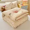 Colcha de punto de seda de leche grado A con fibra de soja y algodón, engrosada para abrigar en otoño e invierno, adecuada para dormitorios estudiantiles y se puede usar como relleno de colcha de primavera/otoño