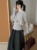 Elegante conjunto de dos piezas estilo francés con un top de punto peludo de retazos, nuevo conjunto de suéter para mujer otoño 2026