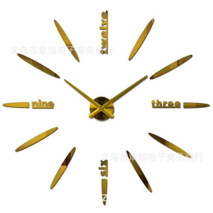 条字母金色