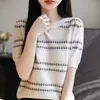 Camiseta de Manga Corta a Rayas para Mujer Verano 2025 Nueva Moda Cuello Redondo Crochet Tejido Hueco Manga Media Superior Delgado