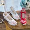 Qingfeng Primavera/Verão Novo Estilo Sapatos de Tecido Old Beijing Femininos com Bico Redondo e Salto Escondido, Combinando Sapatos Bordados Chineses com Salto Plataforma Hanfu