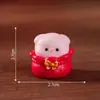 Linda alcancía de figura Yuanbao, una miniatura encantadora para atraer riqueza, perfecta para paisajes en miniatura DIY, decoraciones de bolsas ciegas, accesorios colgantes y pequeños adornos