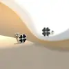 Brincos de Parafuso Trevo de Quatro Folhas Femininos Prata 925 Esterlina Simples Elegantes Studs de Orelha Unha Osso Brincos de Óleo Joias