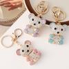 Llavero de metal con colgante de oso y bolsa de diamantes creativo, accesorio para coche, bonito regalo pequeño al por mayor