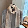 Lenço de Seda Longo com Renda Artística Estilo Coreano, Fino e Respirável, com Toque de Luxo, Lenço de Pescoço para Roupas de Exterior e Proteção do Pescoço