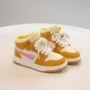 Tênis Color Block da Moda Infantil 2025 Outono Novo Estilo Coreano Tênis de Cano Alto para Meninas Sapatos Casuais Antiderrapantes