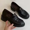 Versión de cuero suave~ Zapatos negros de cuero slip-on con suela gruesa Puntera redonda Retro Zapatos de vestir para el trabajo Tacón grueso de corte profundo Zapatos de una sola pieza Mujer