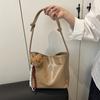 Bolsa Simples com Laço sob o Braço Feminina 2025 Novo Estilo Estilo Estrangeiro Bolsa Baguete Portátil Bolsa Transversal Quadrada Pequena com Corrente Versátil