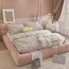 Cama Minimalista Moderna para Habitación de Niñas, Base de Cama de Piso Puff Color Crema, Cama de Celebridad de Internet Estilo Princesa