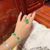 Joia Estilo Livro Vermelho Pingente Cabochão de Calcedônia Verde-Sol Branca Prata 925 Banhada Conjunto de Jade Ovo de Pombo Branco de Gelo