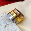 Anel Kajia Anel de Casal da Moda em Aço Titânio Cartão Mais Sem Diamantes Três Diamantes Anel Personalizado Europeu e Americano em Aço Inoxidável para Mulheres