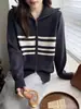 Jaqueta cardigã de tricô listrada com gola para mulheres, novo estilo outono 2026, modelagem solta, emagrecedora, curta, top casual com zíper duplo