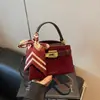 Bolso Pequeño Mate Vintage para Mujer Modelo Nuevo 2026, Bolso de Hombro Cruzado, Bolso Cubo Súper Elegante Más Vendido