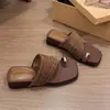 Chinelos da moda e populares para mulheres, sandálias de novo estilo para o verão de 2026, confortáveis e estilosas, perfeitas para férias e passeios na praia
