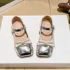 Zapatos de Cuero para Niñas 2026 Primavera y Otoño Nueva Moda Elegantes Zapatos de Princesa con Perlas Antideslizantes Versátiles Zapatos Casuales para Niños Modernos