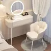 Nuevo modelo de tocador para dormitorio, mesa de maquillaje simple y moderna, gabinete de almacenamiento de lujo ligero, tocador pequeño estilo crema