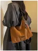 Bolso grande de mujer retro, nuevo bolso de moda de ante tipo albóndiga para el otoño de 2026, bolso cruzado informal para el día a día