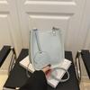 Bolso Cesta de Verduras Estilo Transfronterizo para Mujer, Nuevo Versátil Súper Popular Primavera/Verano 2025 Bolso Cubo de Hombro y Cruzado