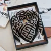 Bufanda de Seda Estilo Coreano con Hebilla Magnética para Mujer, Bufanda Cuadrada Delgada, Bufanda de Invierno con Colgante, Decoración para Cuello, Moda Versátil, Protector de Cuello, Venta al por Mayor