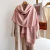 Bufanda Cálida Nueva Otoño/Invierno 2026 con Letra D para Mujer, Estilo Europeo y Americano, Chal de Imitación Cachemir de Alta Gama, Calentador de Cuello Engrosado