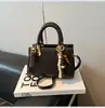 Bolsa de Mão Quadrada Pequena Elegante e da Moda para Ir ao Trabalho, Novo Modelo 2026 Bolsa Transversal Simples de Ombro Feminina, Bolsa Pequena para o Dia a Dia