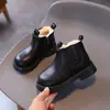 Botines Nuevos Estilo Británico para Niñas 2026 Invierno Nuevos Botas Martin Suela Suave Forradas de Borrego para Niños Pequeños Botas Cálidas de Algodón Modernas
