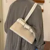 Bolsas de Comércio Exterior de Outono, Bolsa de Ombro Coreana de Nicho para Mulheres, Bolsa Baguete Vintage Fosca, Bolsa de Ombro de Mão Elegante de Luxo Leve